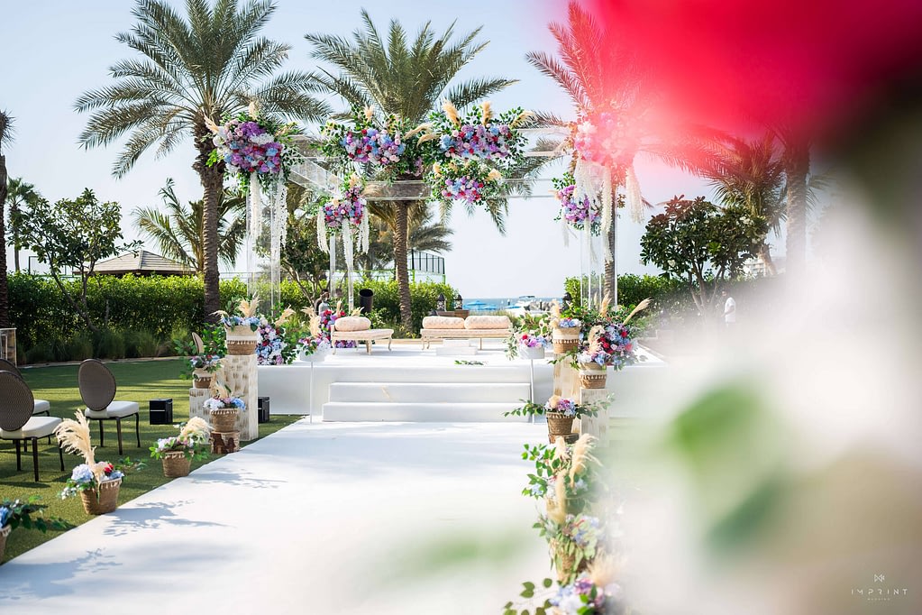wedding coordinator dubai - Best wedding planner in Dubai - destination wedding - wedding flower arrangements -  - wedding decor ideas